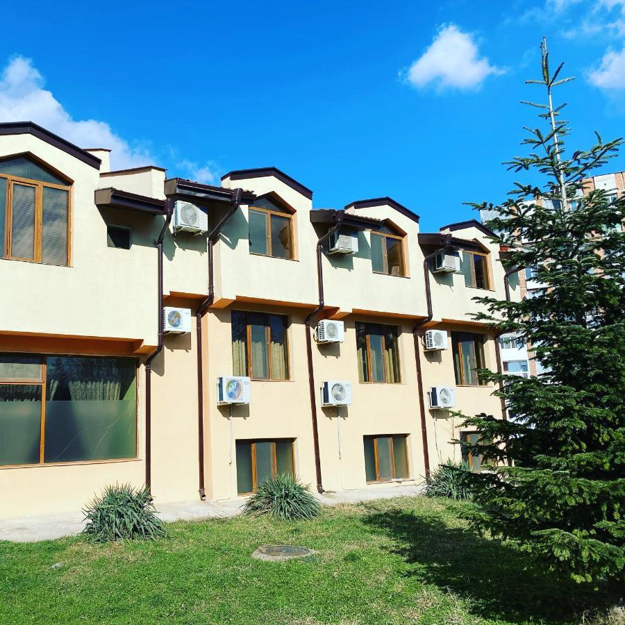 Interrum Hotel Razgrad 外观 照片