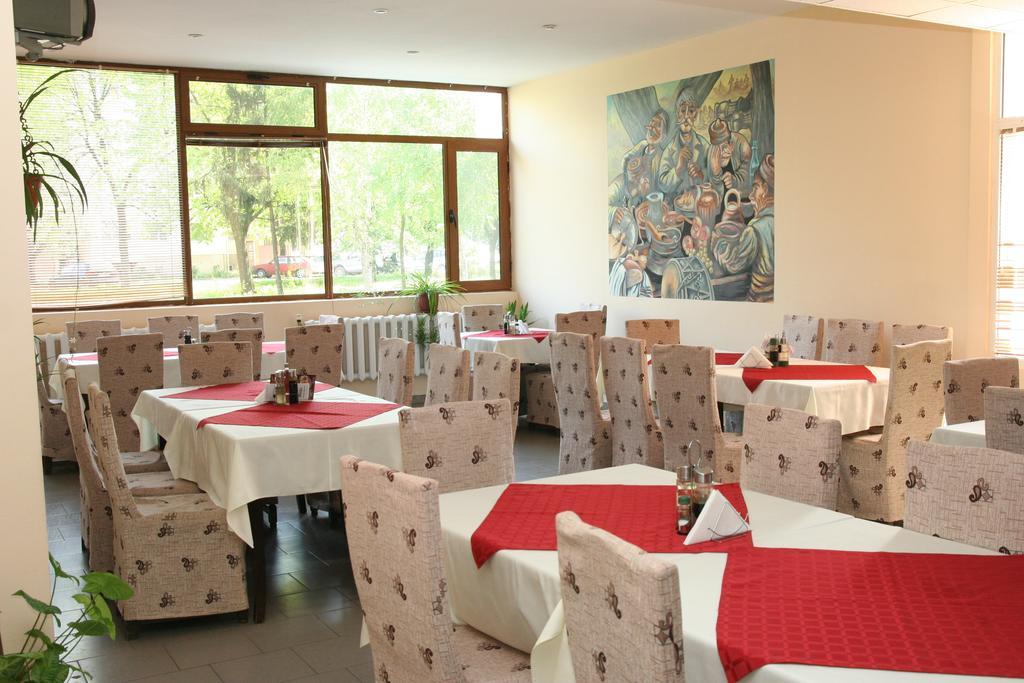 Interrum Hotel Razgrad 外观 照片