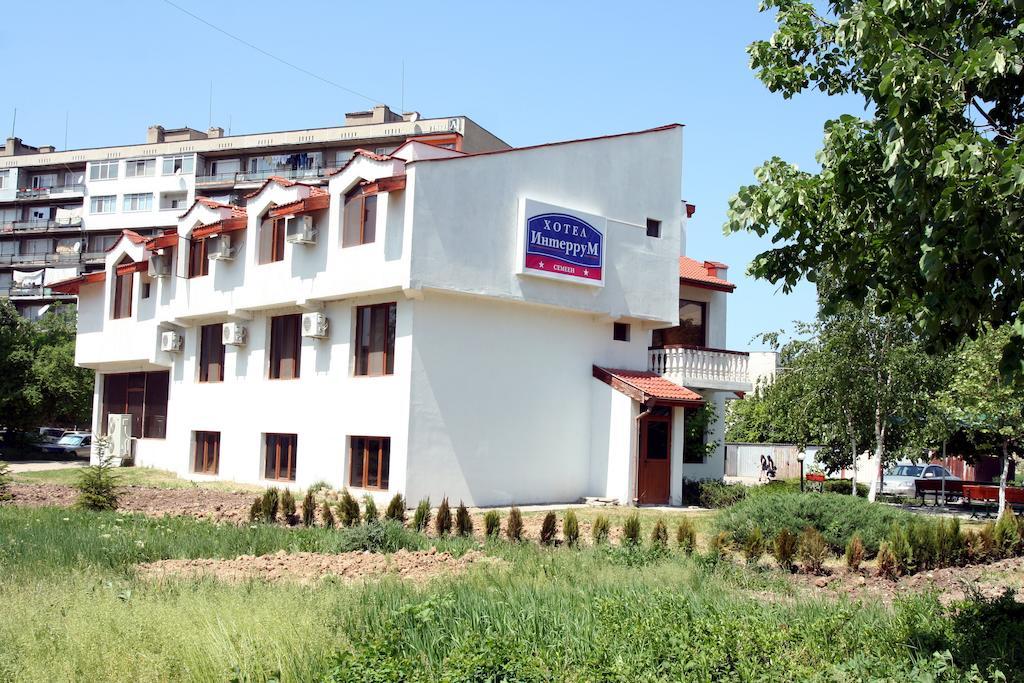 Interrum Hotel Razgrad 外观 照片