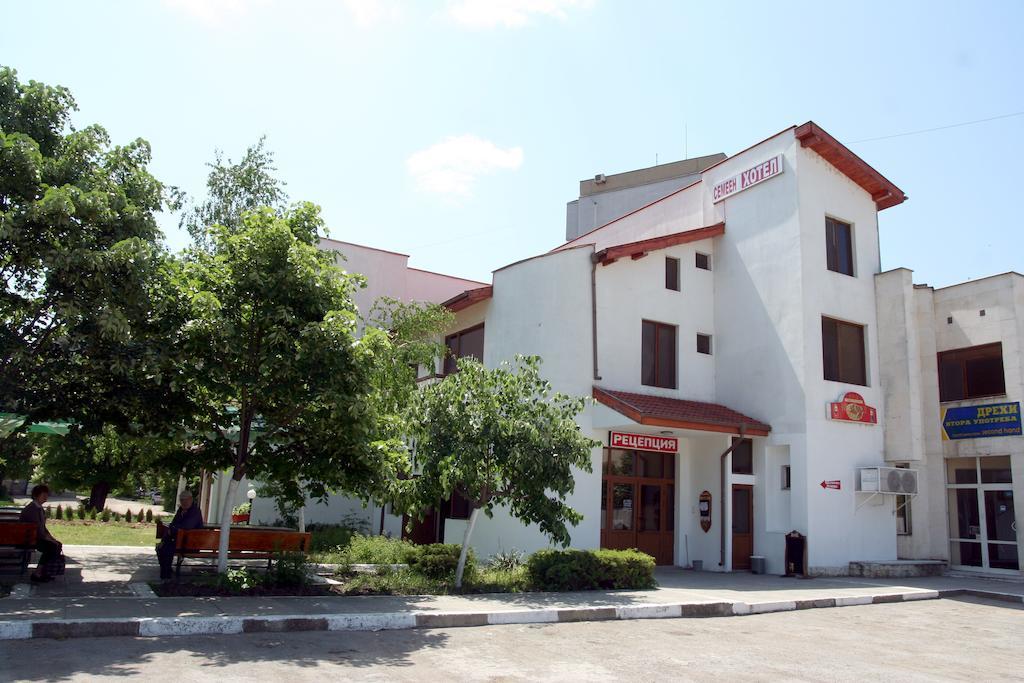 Interrum Hotel Razgrad 外观 照片