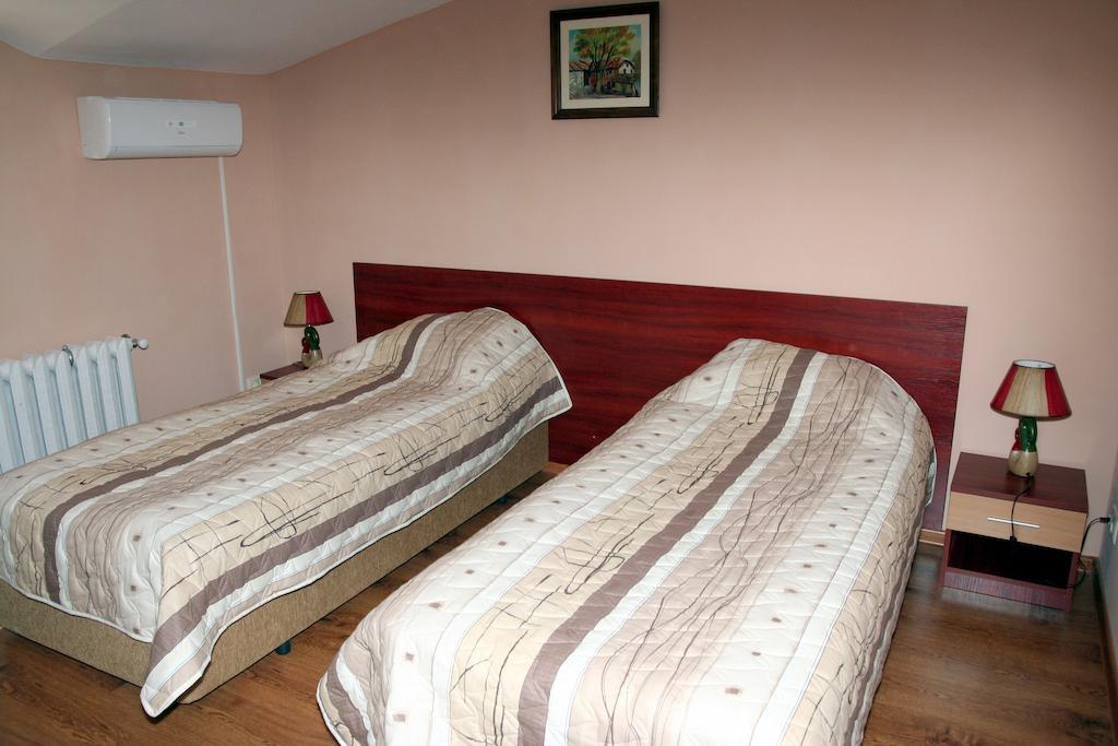 Interrum Hotel Razgrad 外观 照片