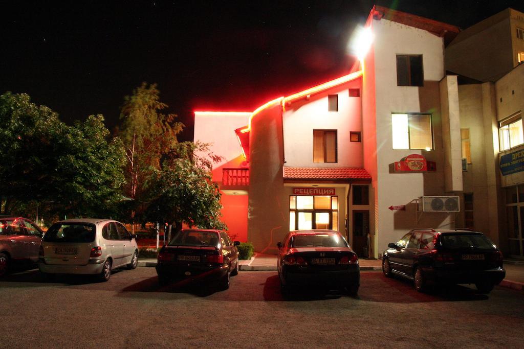 Interrum Hotel Razgrad 外观 照片